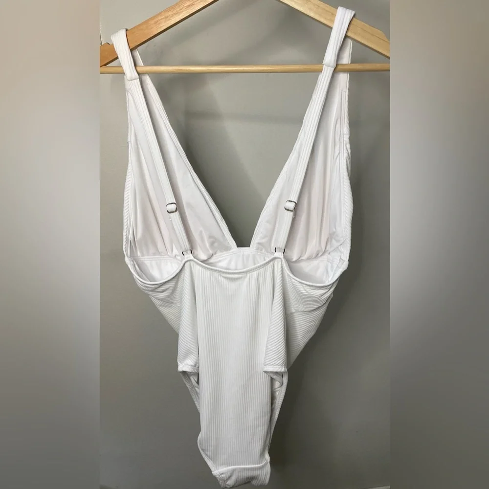 NWT - $128 ANDIE Swim - ‘Sardinia’ Ribbed One Piece - White | XXLT Tall